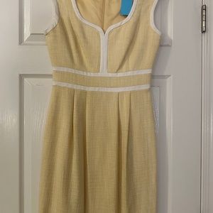 Women’s dress size 4
